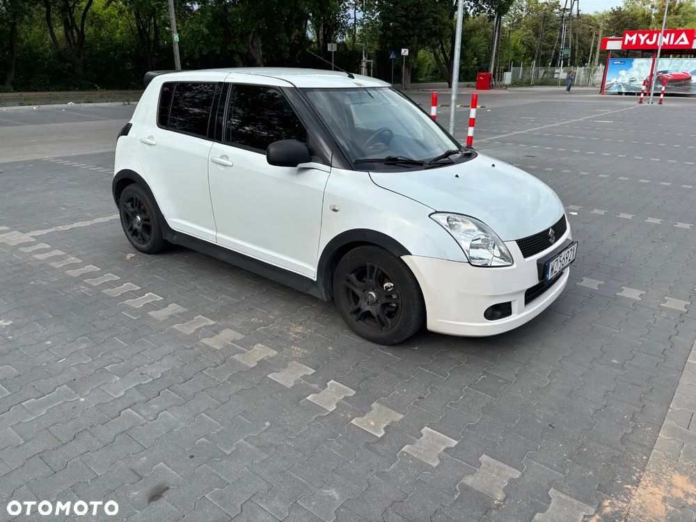 Suzuki Swift - 1