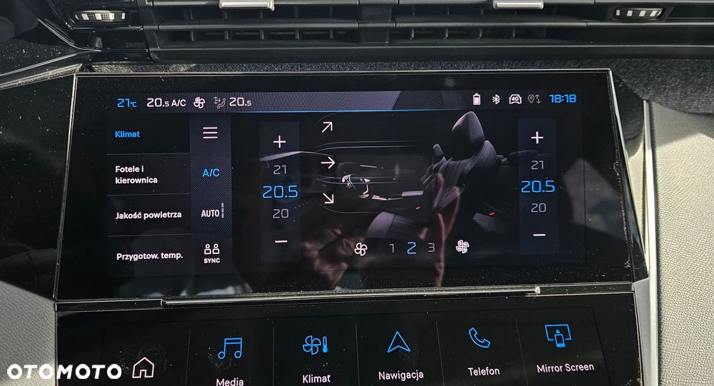 Peugeot 408 1.6 Plug-In Hybrid 180 Allure EAT8 - 27