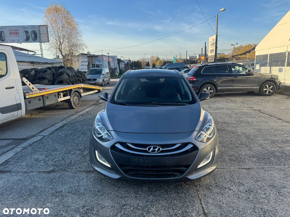 Hyundai i30 1.6 CRDi Premium - 4