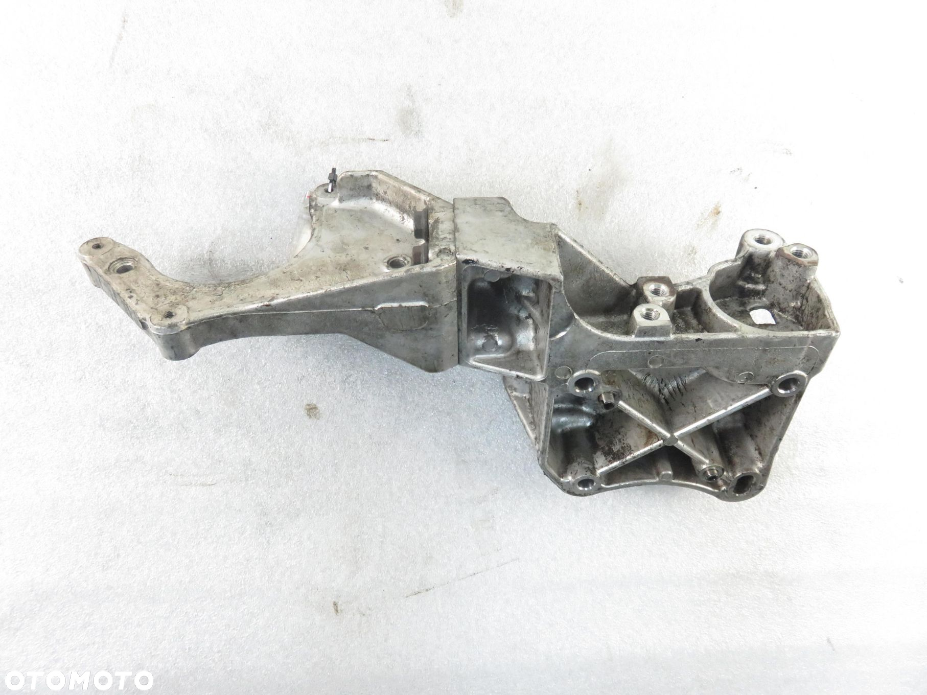 ŁAPA ALTERNATORA CITROEN C2 1.4  9640883780 9640883480 - 4