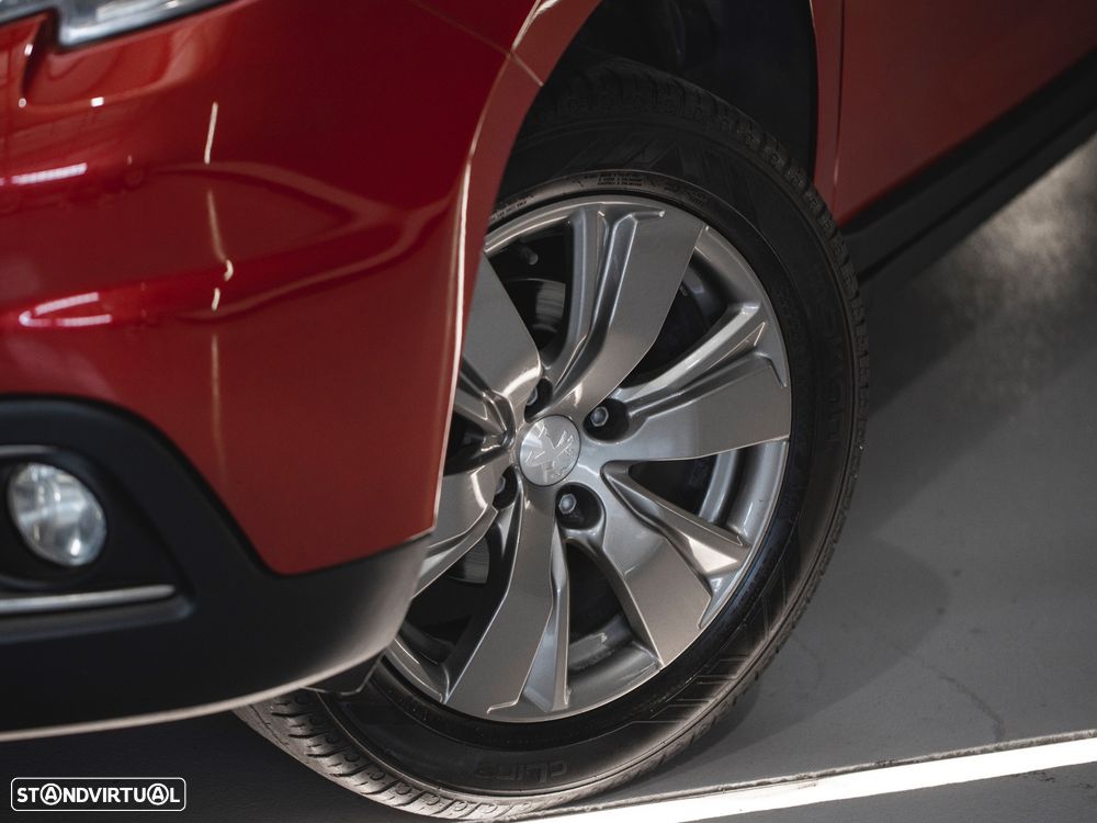 Peugeot 2008 1.2 PureTech Style - 8