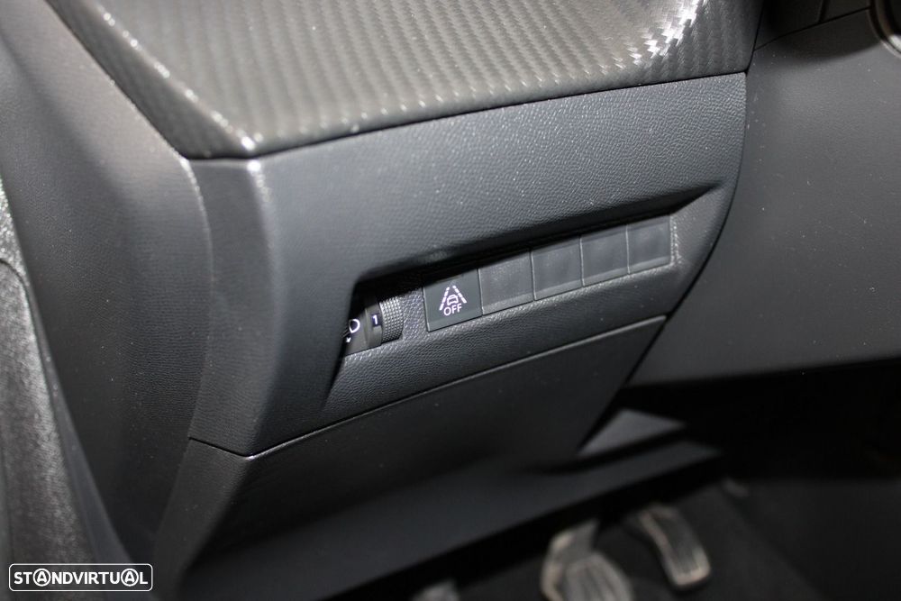 Peugeot 208 1.2 PureTech Active - 11