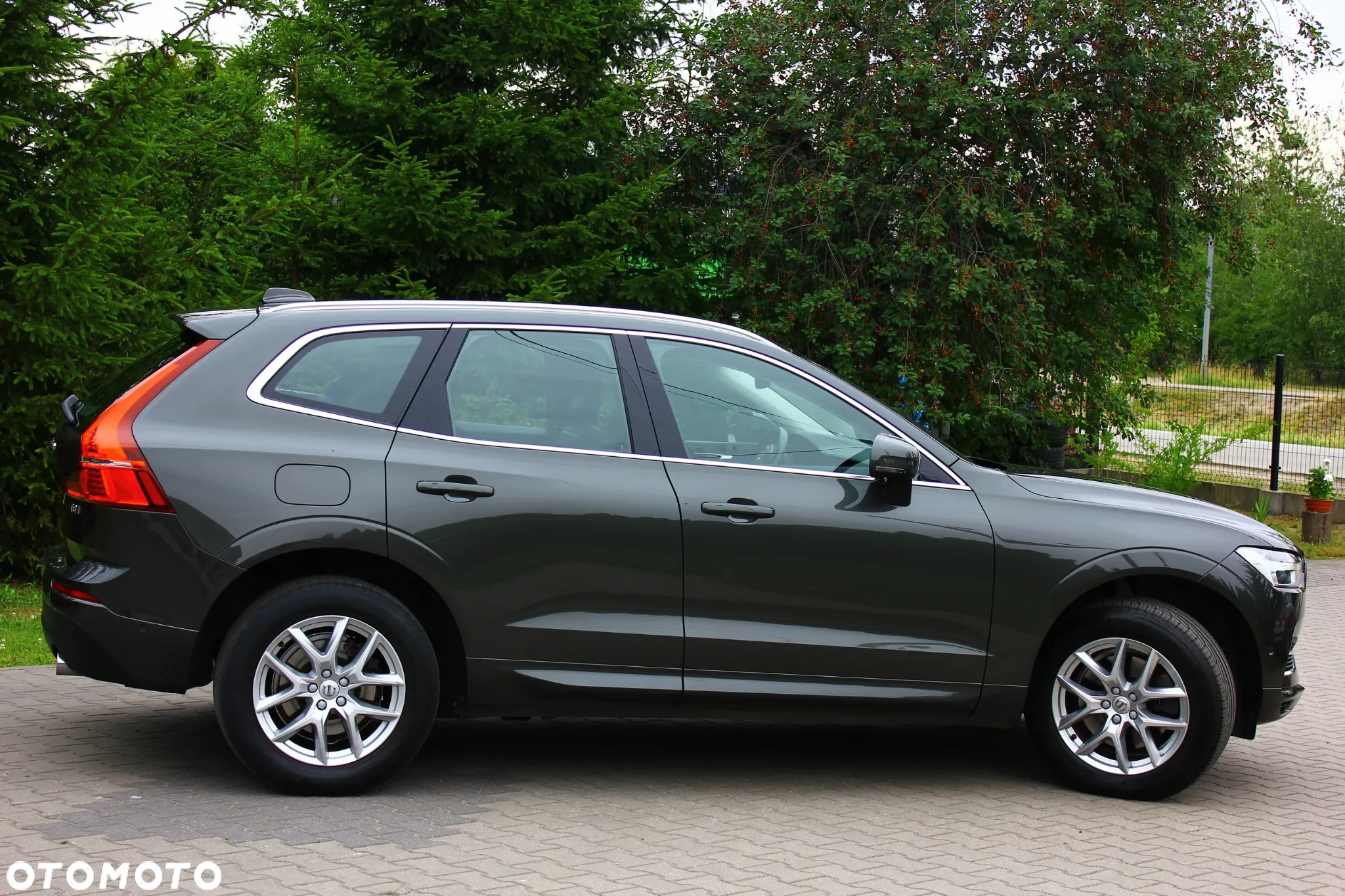 Volvo XC 60 T8 Twin Engine AWD Geartronic Momentum - 12