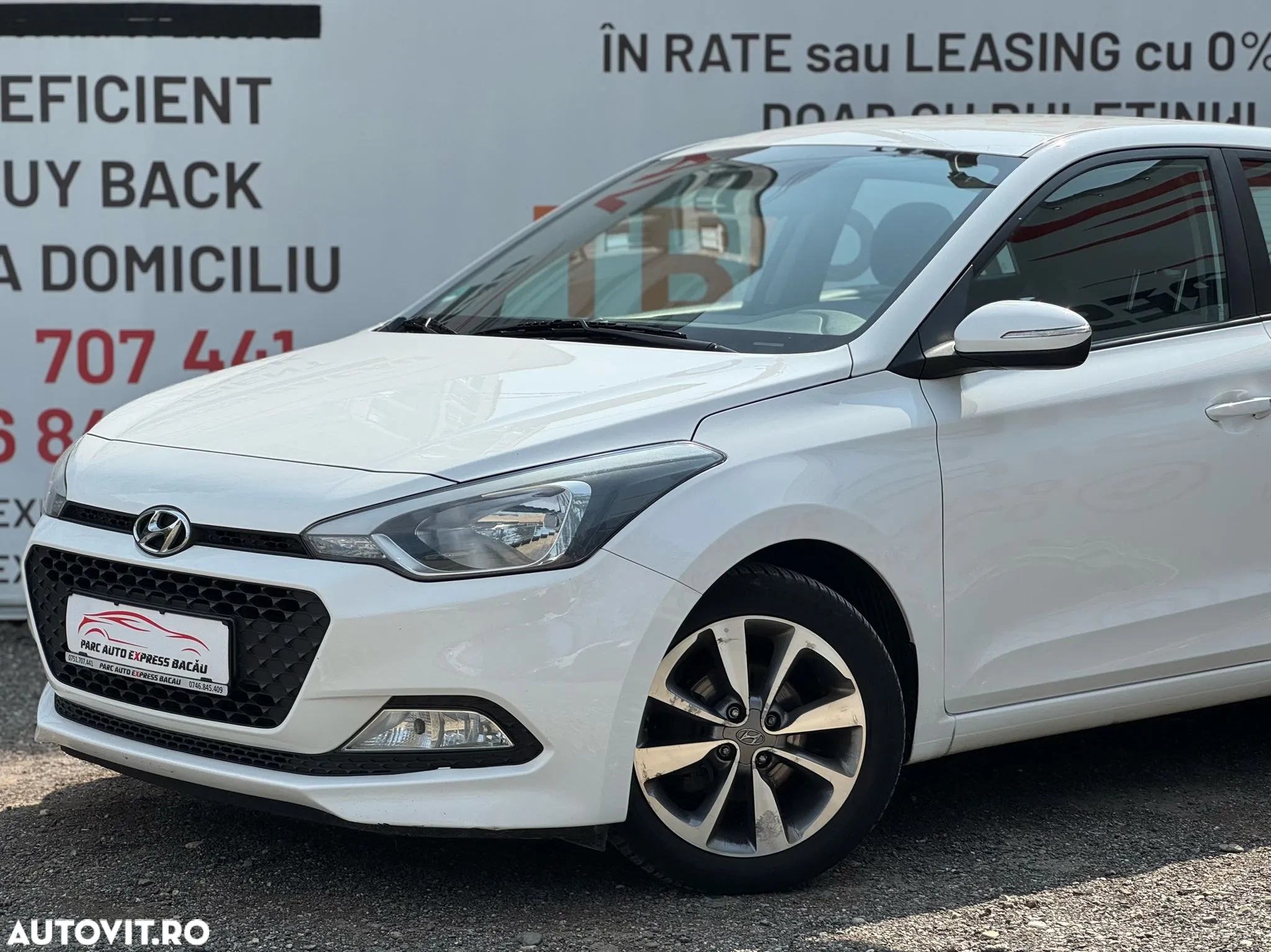 Hyundai i20 1.4 YES! Silver - 9