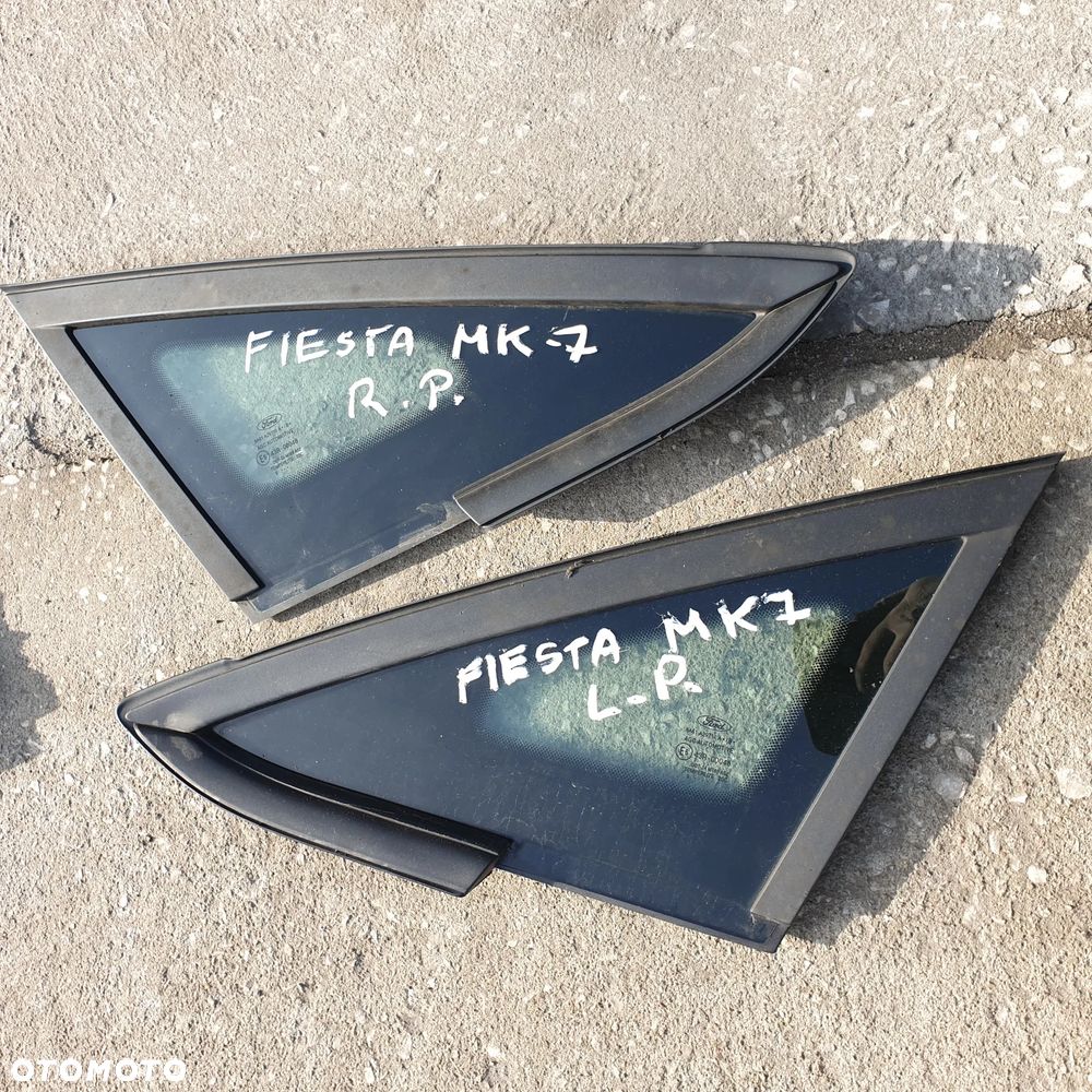 FORD FIESTA MK7 5-D SZYBA KAROSERYJNA PRAWA PRZOD 09R - 1