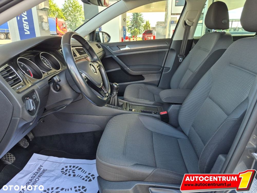 Volkswagen Golf - 14