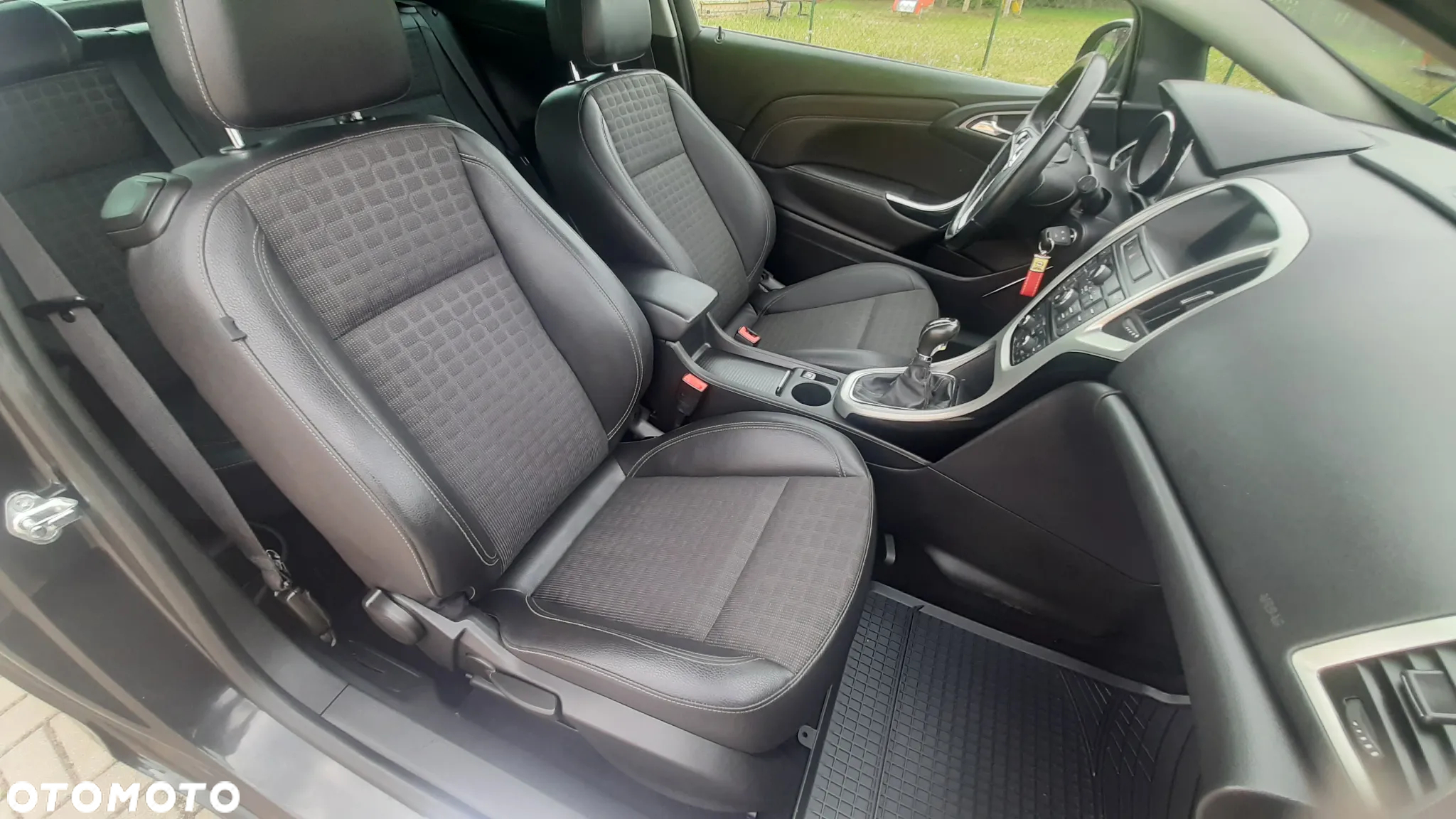 Opel Astra GTC 1.4 Turbo - 34
