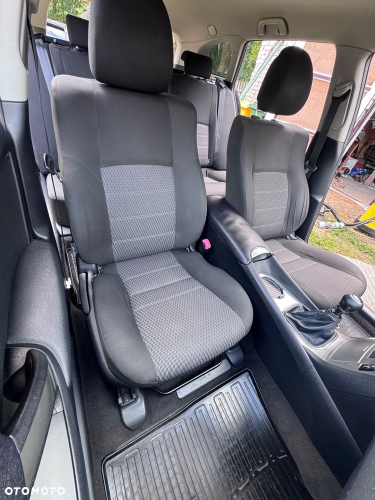 Toyota Avensis 2.0 D-4D Active - 6