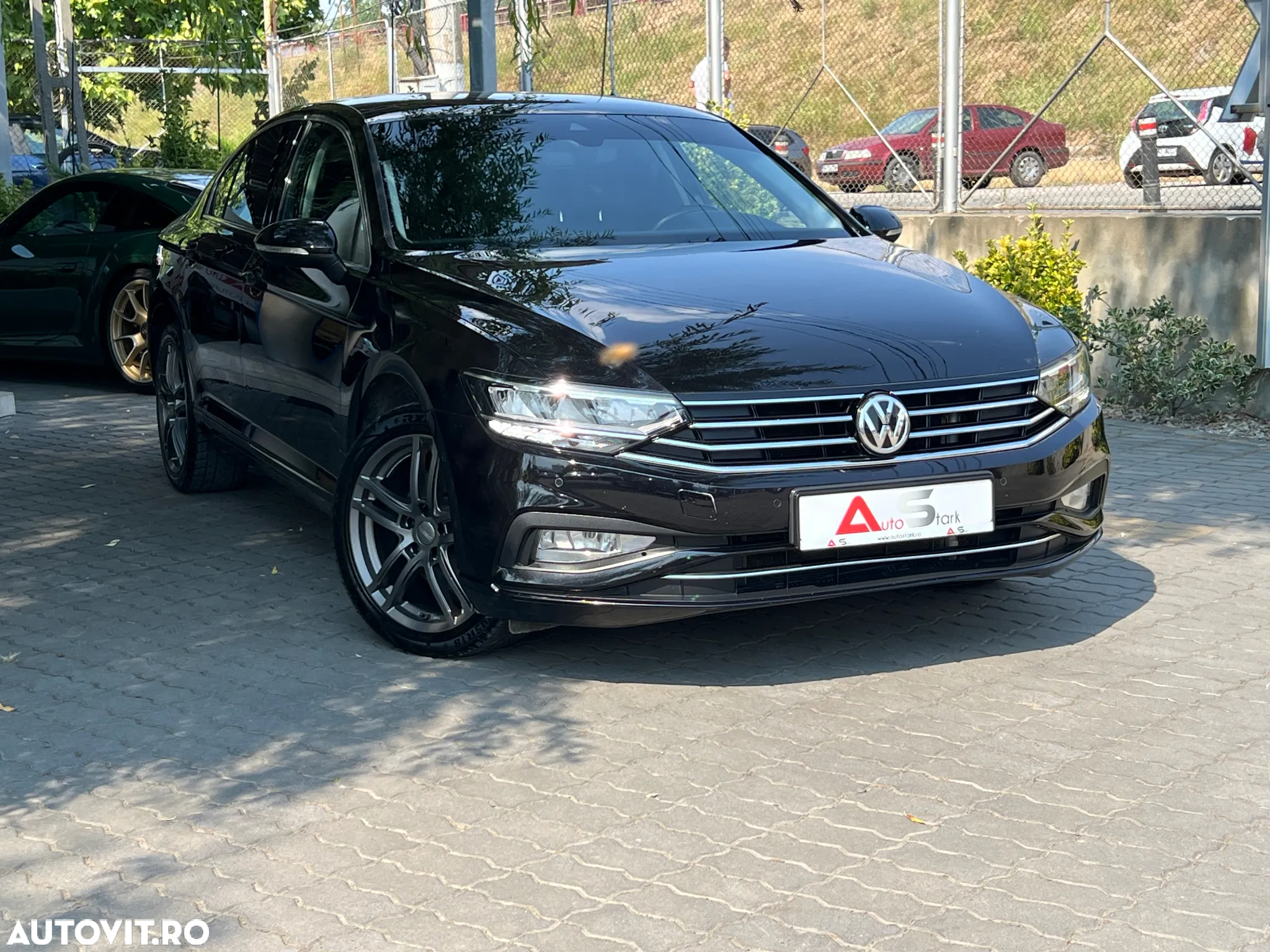 Volkswagen Passat 1.6 TDI DSG Comfortline - 11