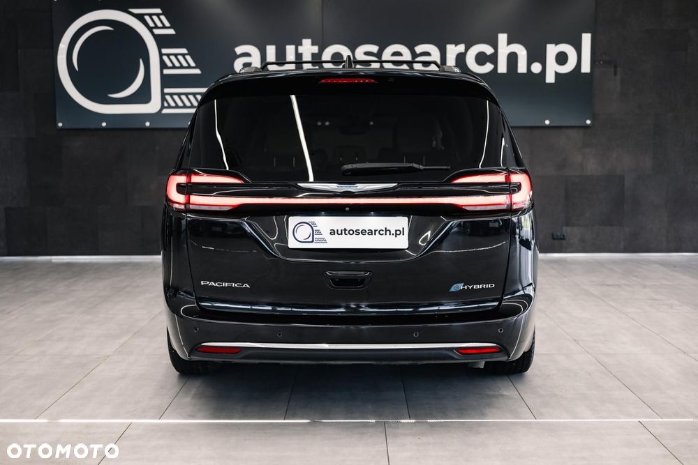 Chrysler Pacifica - 6