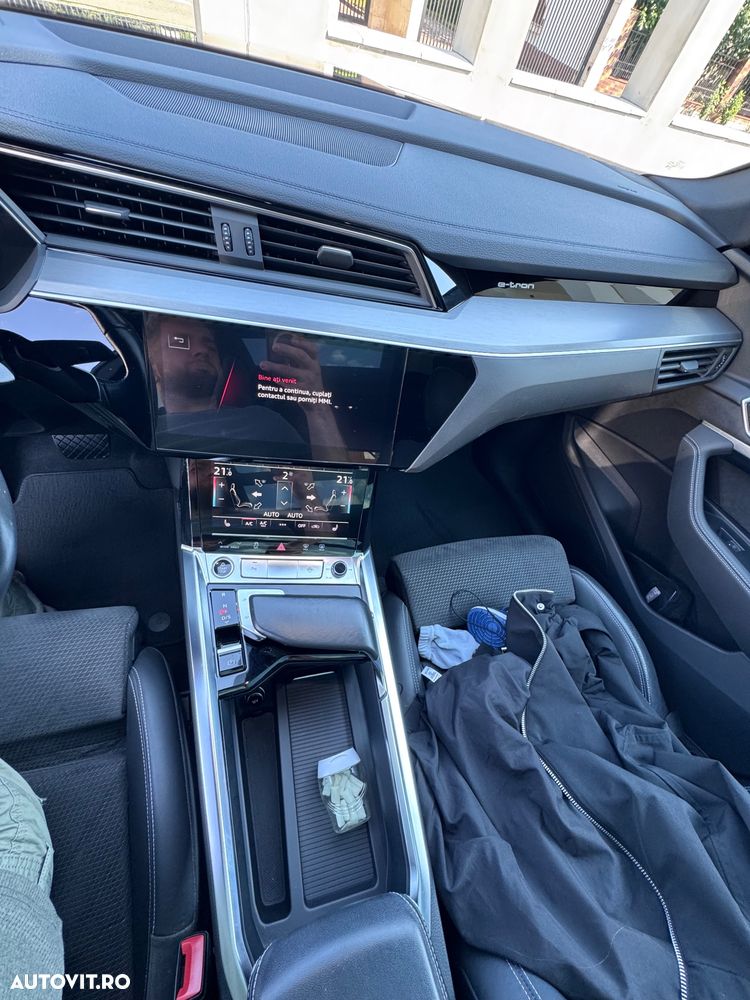 Audi e-tron - 12