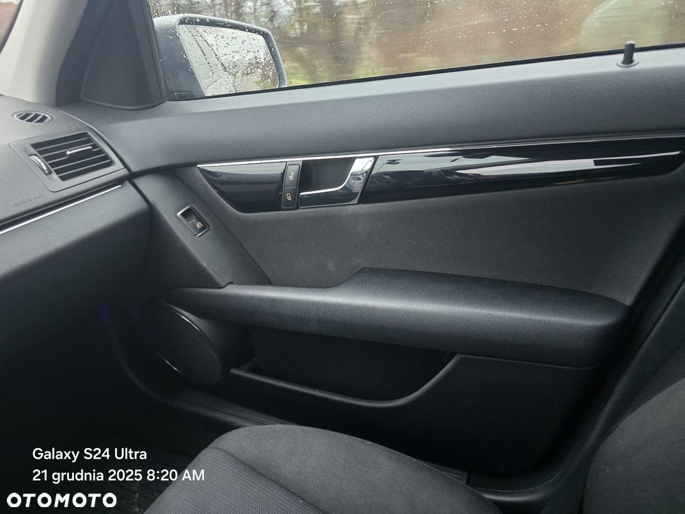 Mercedes-Benz Klasa C 180 CGI BlueEFFICIENCY - 7
