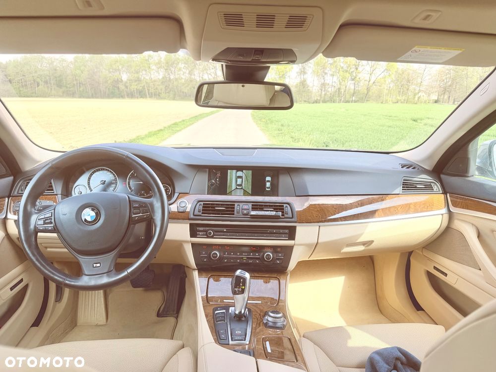 BMW Seria 5 525d - 15