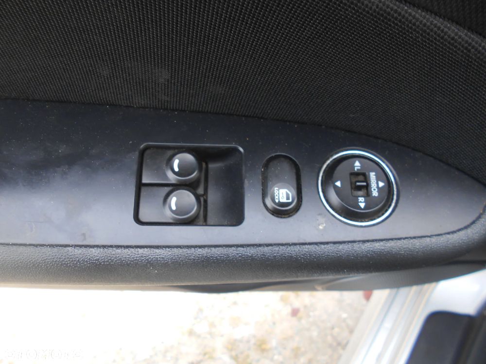 HYUNDAI I30 1.6 CRDI 90KM D4FB CW KOMBI 10ROK LIFT KOD LAKIERU 2R SILNIK SKRZYNIA BIEGOW MASKA BLOTNIK ZDERZAK LUSTERKO ZAWIESZENIE WSPOMAGANIE ELEKTRYCZNE TURBINA WTRYSKI ALTERNATOR ROZRUSZNIK KOMPRESOR KLIMATYZACJI FOTEL PODSUFITKA - 34