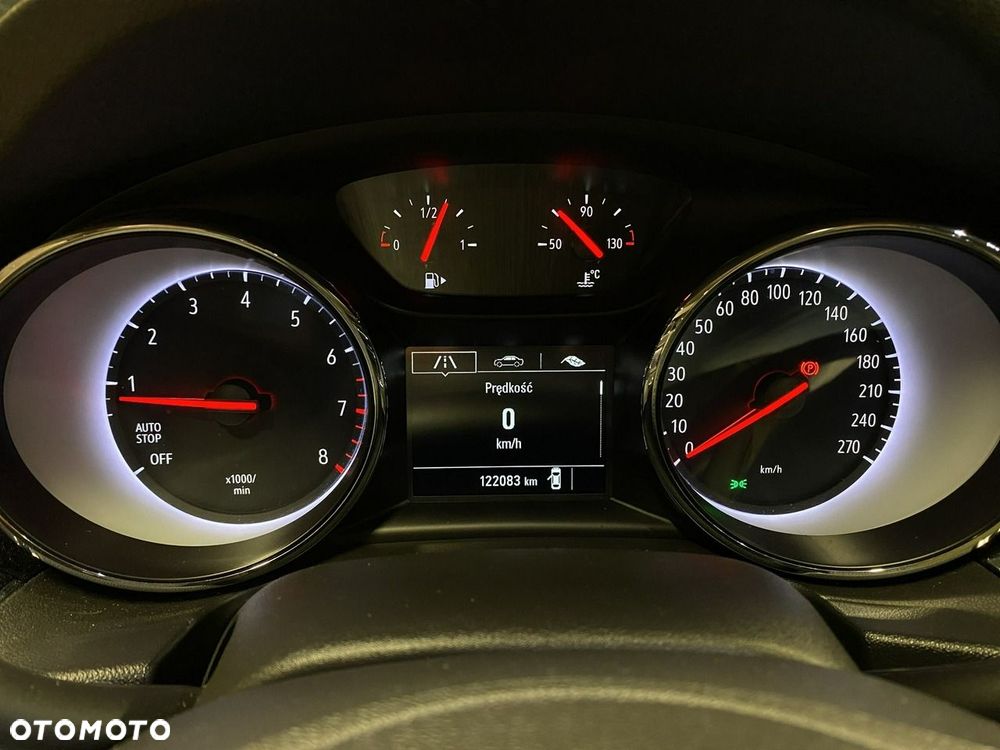 Opel Insignia - 24