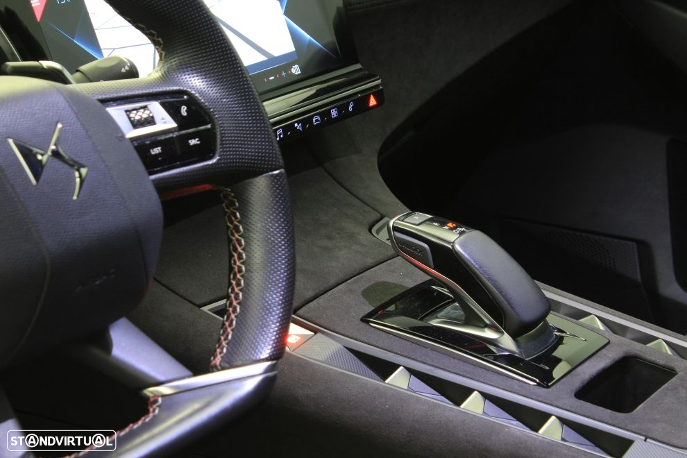 DS DS7 Crossback E-Tense Performance Line EAT8 - 23