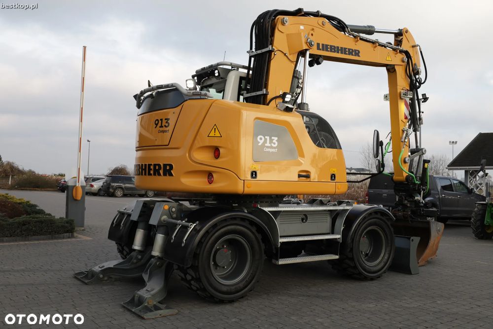 Liebherr A913 Compact Litronic - 5