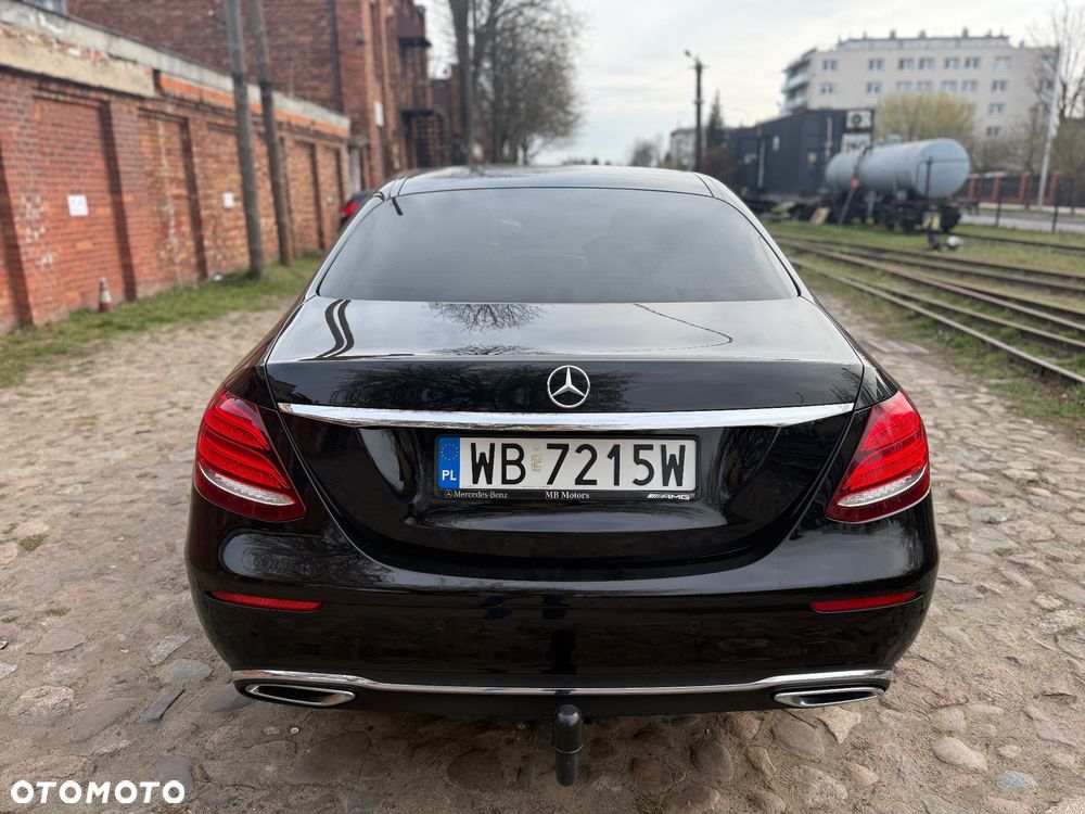 Mercedes-Benz Klasa E 220 d 4-Matic 9G-TRONIC - 7