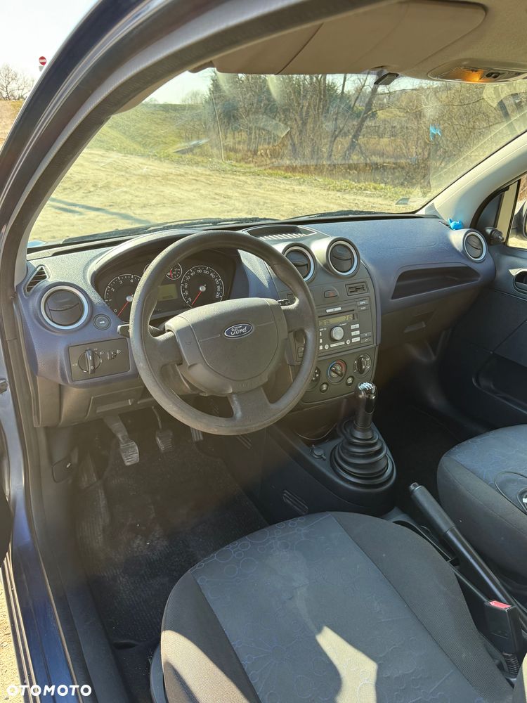 Ford Fiesta - 4