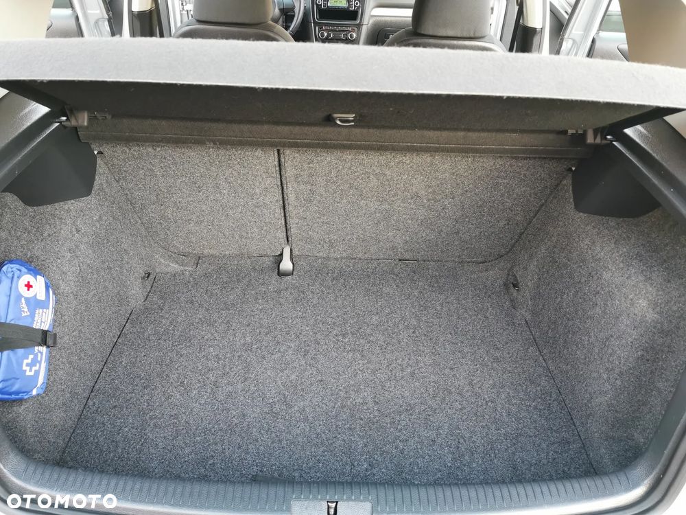 Volkswagen Golf 1.6 Trendline DSG - 35