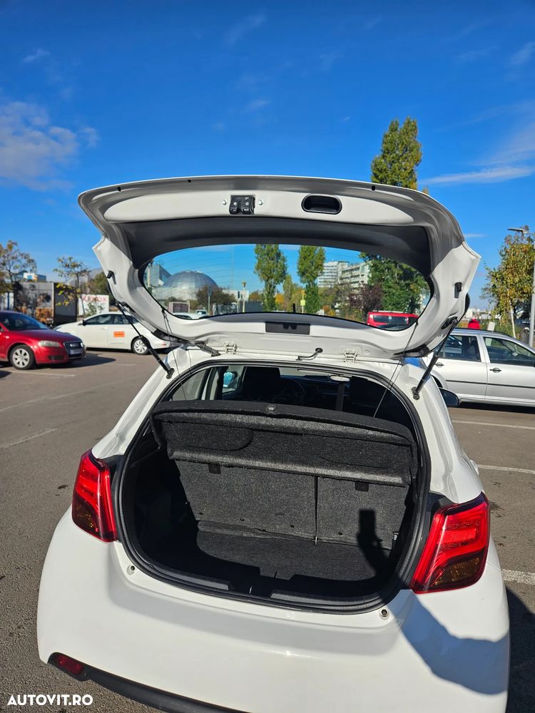 Toyota Yaris - 23