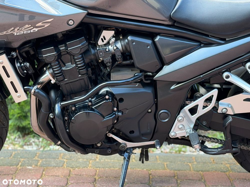 Suzuki Bandit - 14