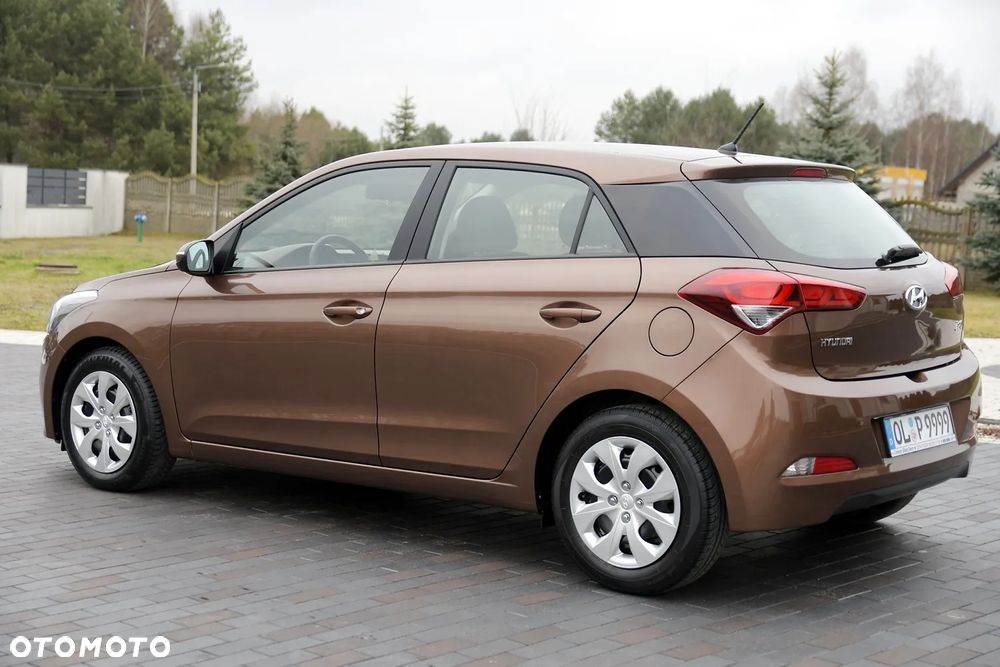 Hyundai i20 blue 1.2 YES Silver - 4