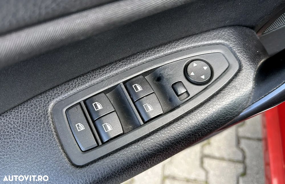BMW Seria 1 116d EfficientDynamics Edition Sport Line - 36