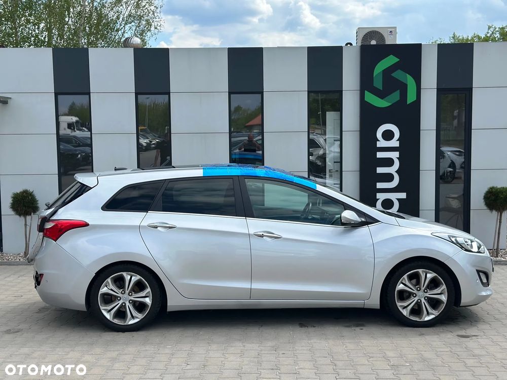 Hyundai i30 blue 1.6 CRDi Trend - 4