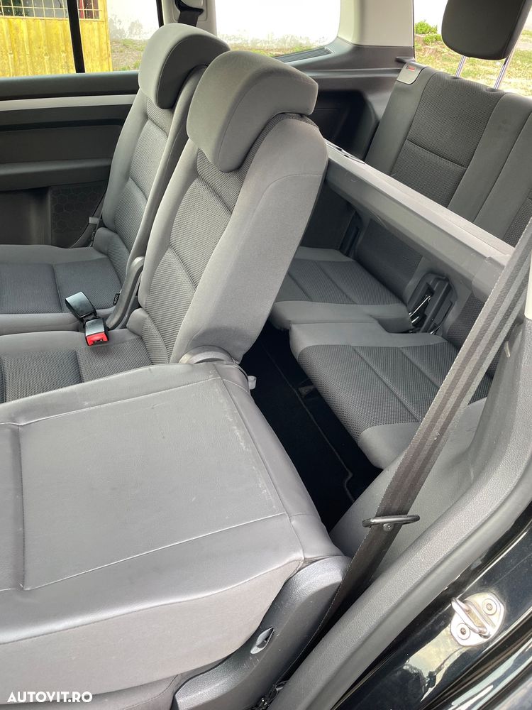 Volkswagen Touran - 14