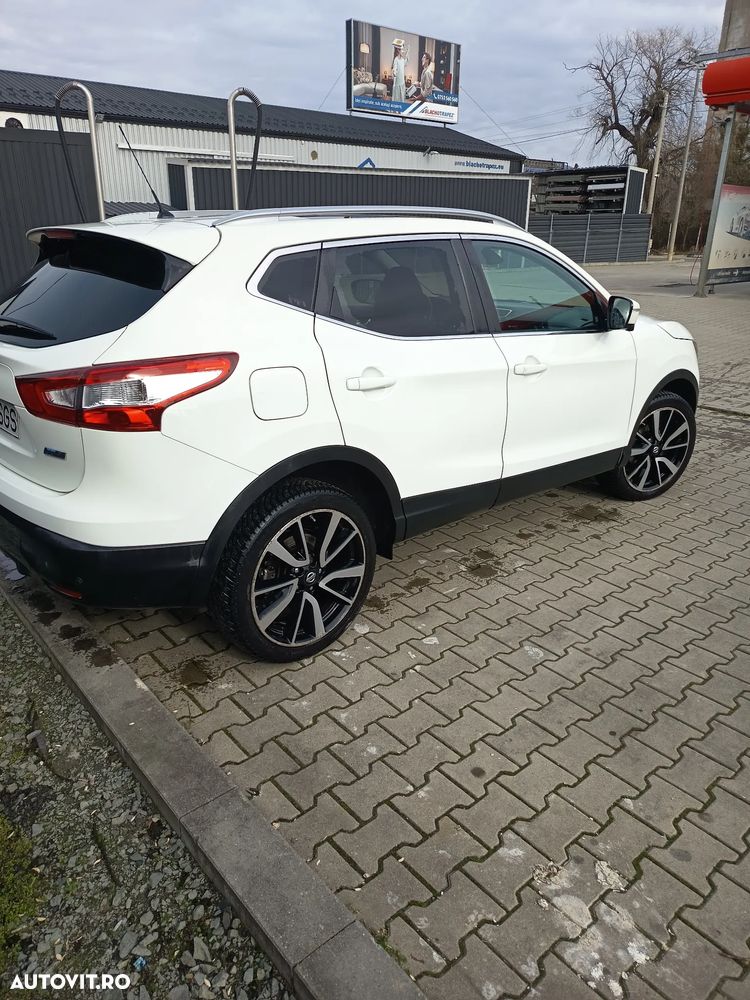 Nissan Qashqai 1.6 DCI Xtronic TEKNA+ - 6