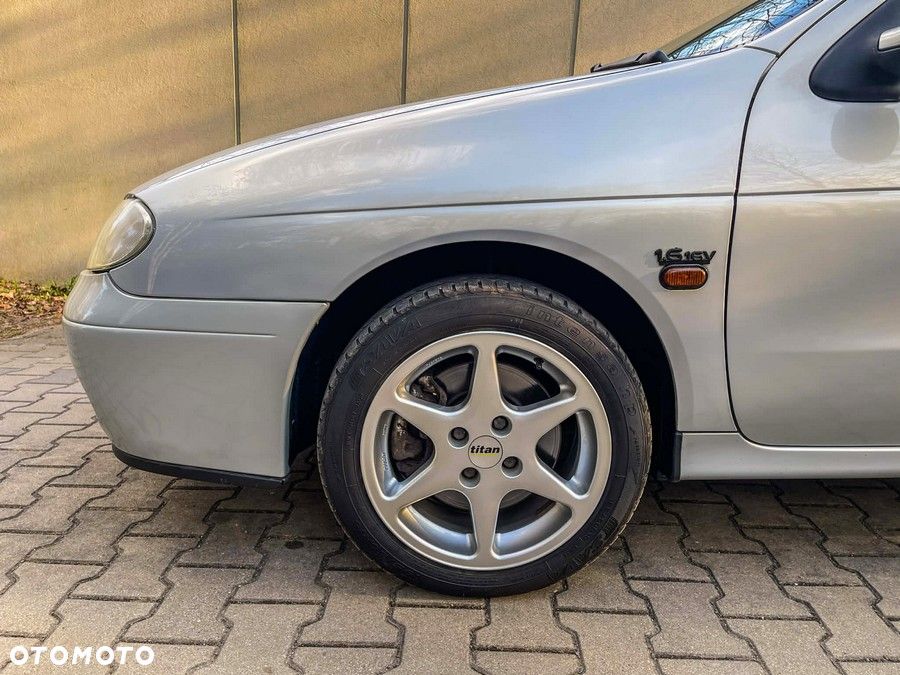 Renault Megane 1.6 - 20