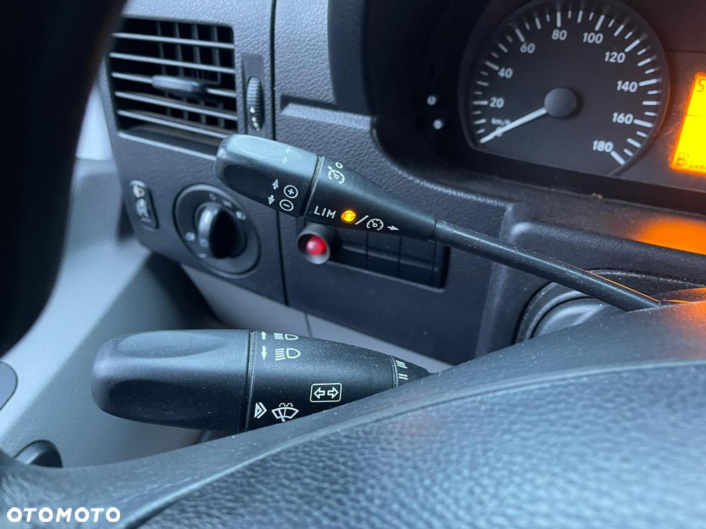Mercedes-Benz SPRINTER - 22