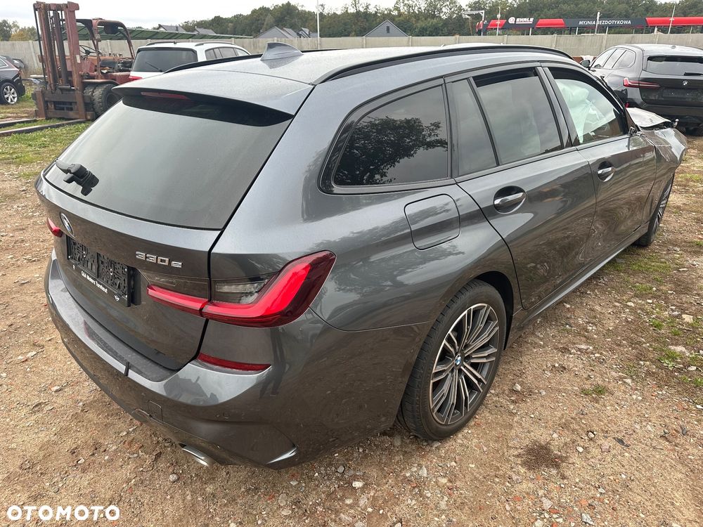 BMW Seria 3 330e PHEV M Sport - 7