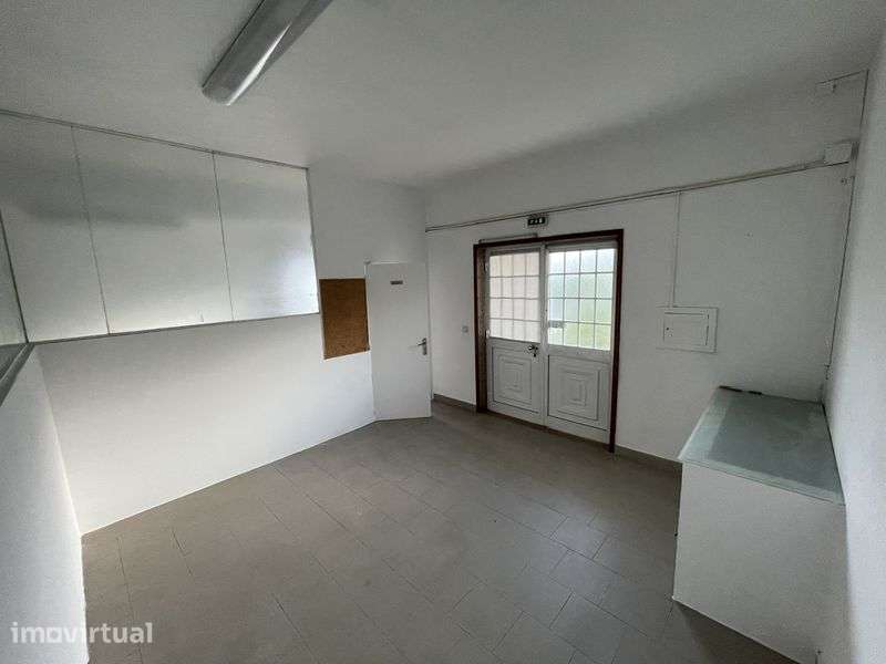 Arrendo loja / armazem felgueiras - Grande imagem: 5/8