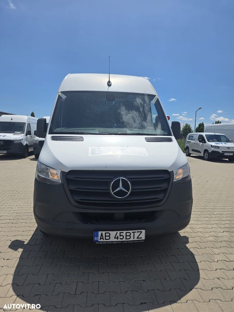 Mercedes-Benz Sprinter - 1