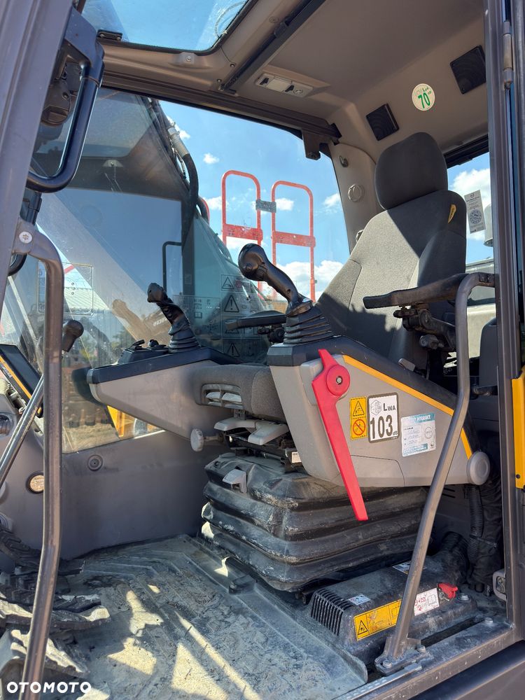 Volvo EC 250 EL - 31