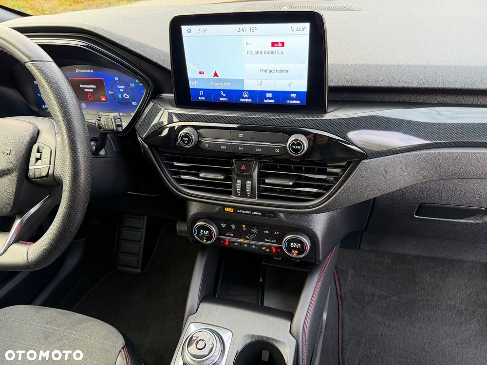 Ford Kuga 2.5 Duratec PHEV ST-LINE X - 31