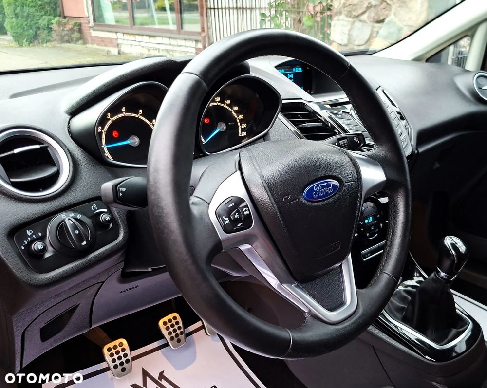 Ford Fiesta 1.0 EcoBoost STart-Stop ST-LINE - 25
