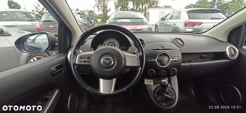 Mazda 2 - 10