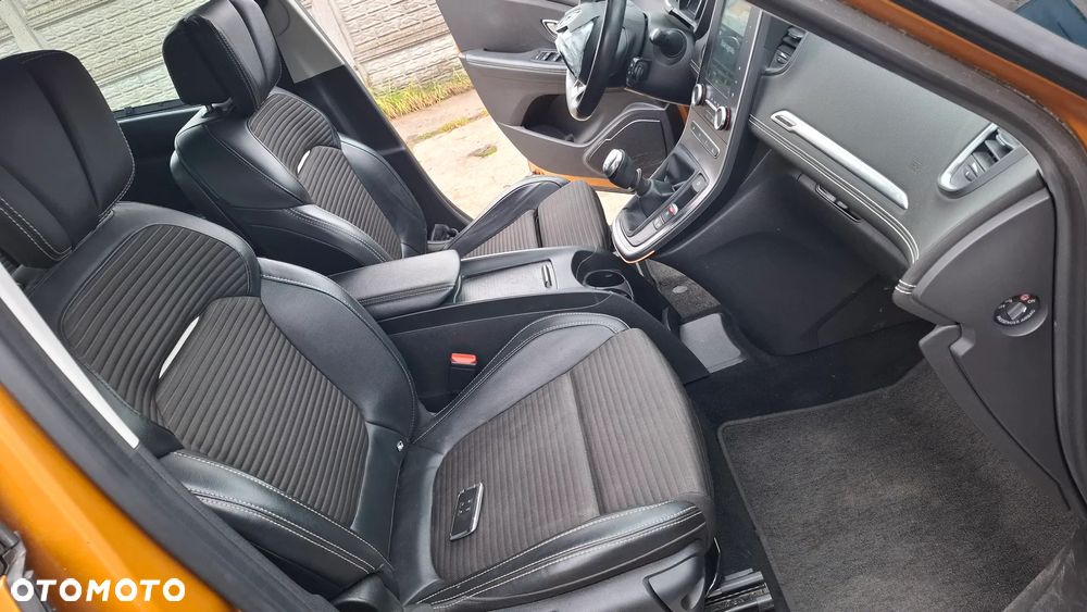 Renault Scenic ENERGY TCe 130 INTENS - 10