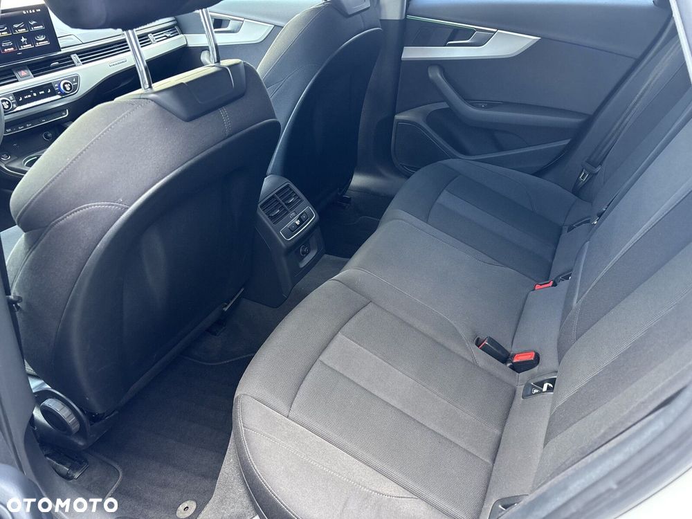 Audi A4 Limousine - 27