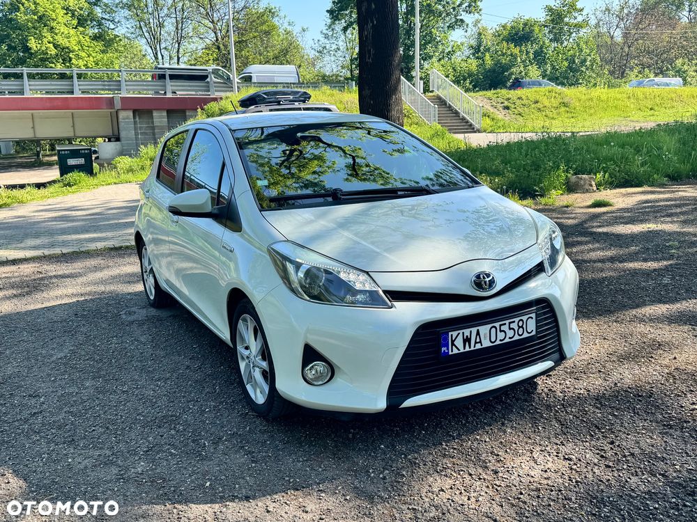 Toyota Yaris 1.5 VVT-i Team Deutschland - 10
