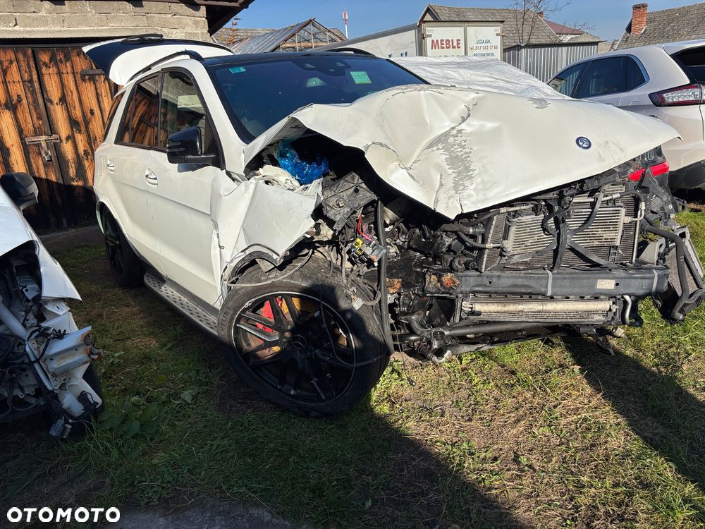 Mercedes-Benz GLE - 2