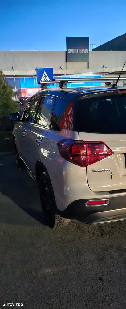 Suzuki Vitara 1.0 Passion - 12