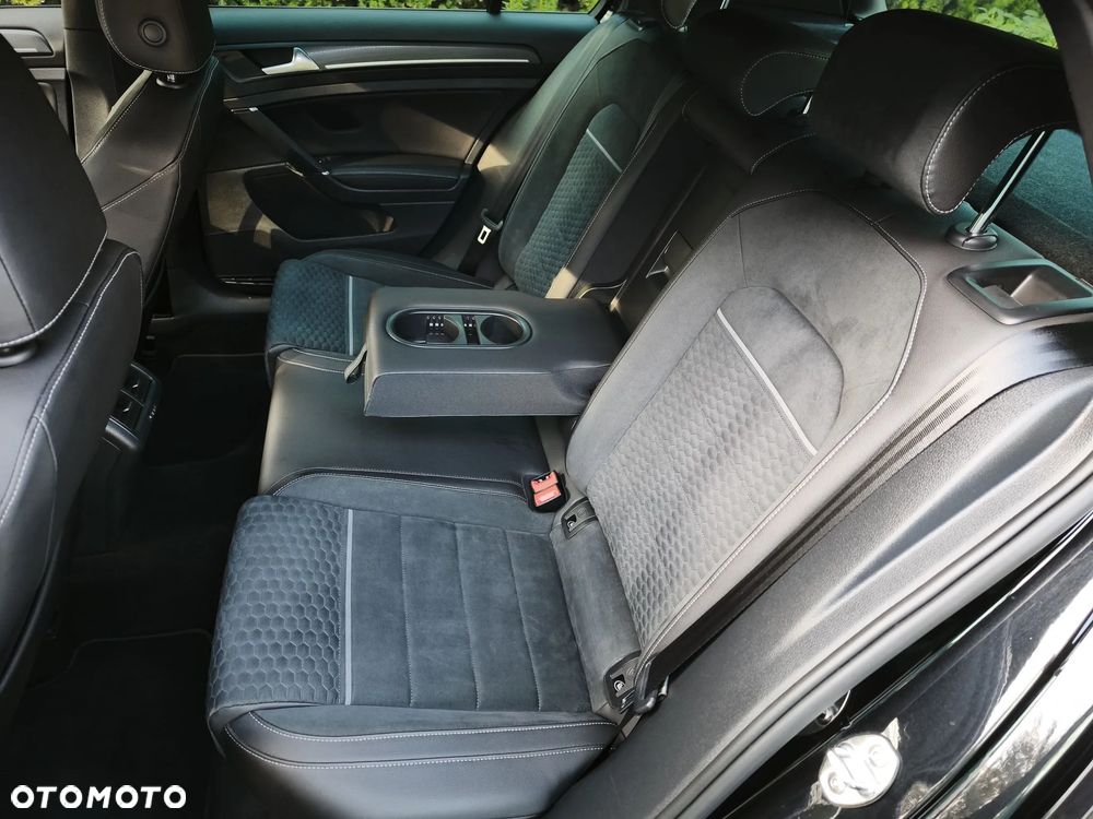 Volkswagen Golf - 18