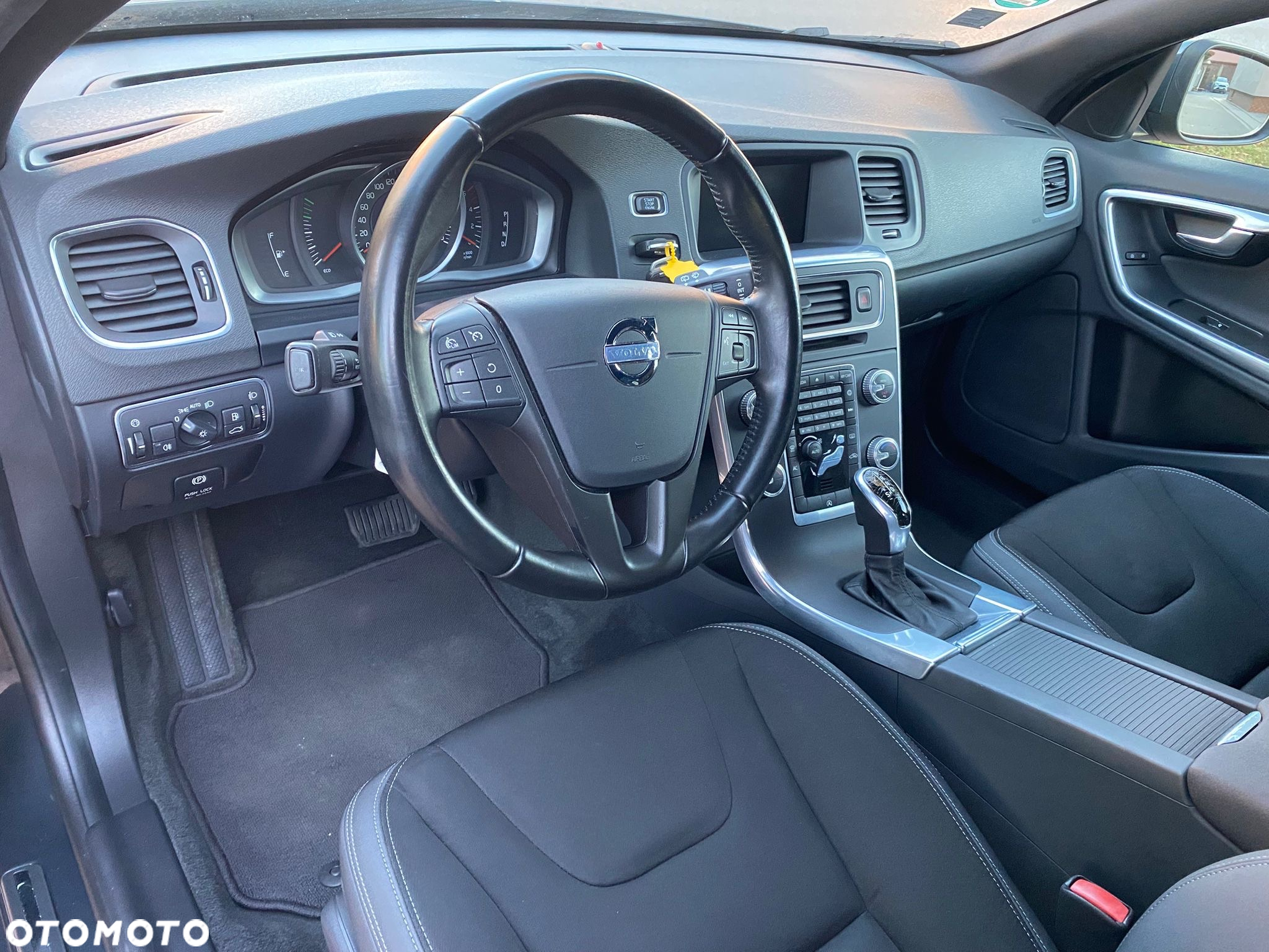 Volvo V60 D3 Edition - 4