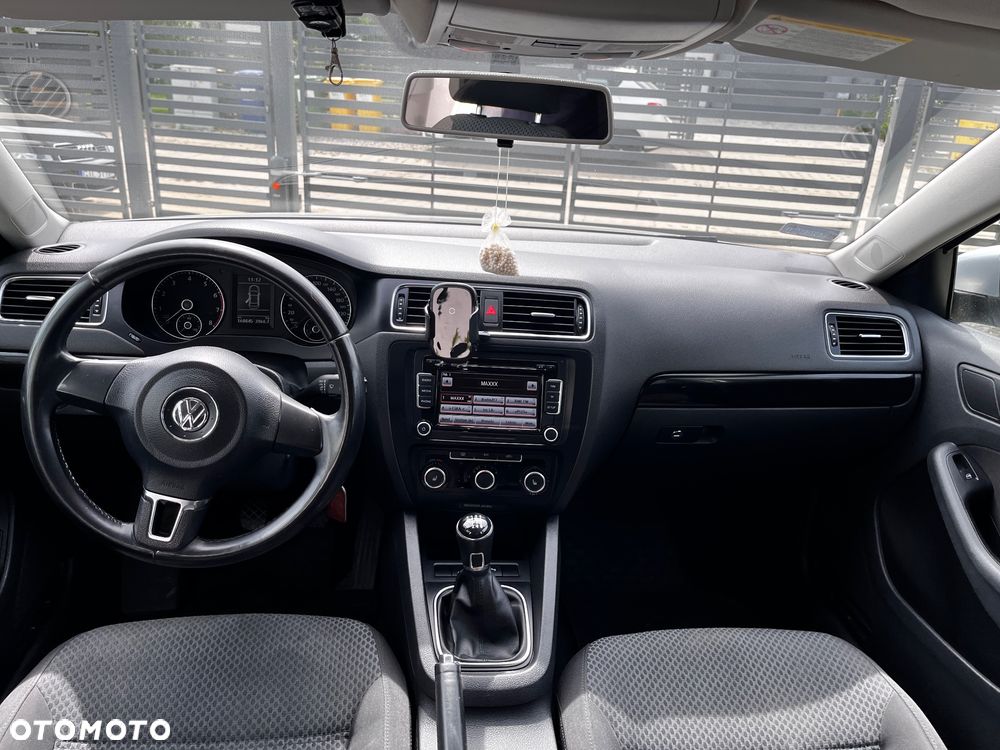 Volkswagen Jetta 1.2 TSI Comfortline - 11