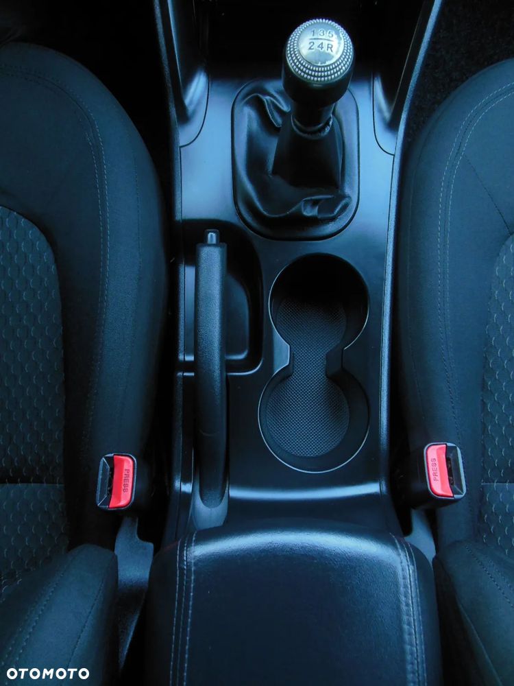 Hyundai ix35 2.0 2WD Style - 21