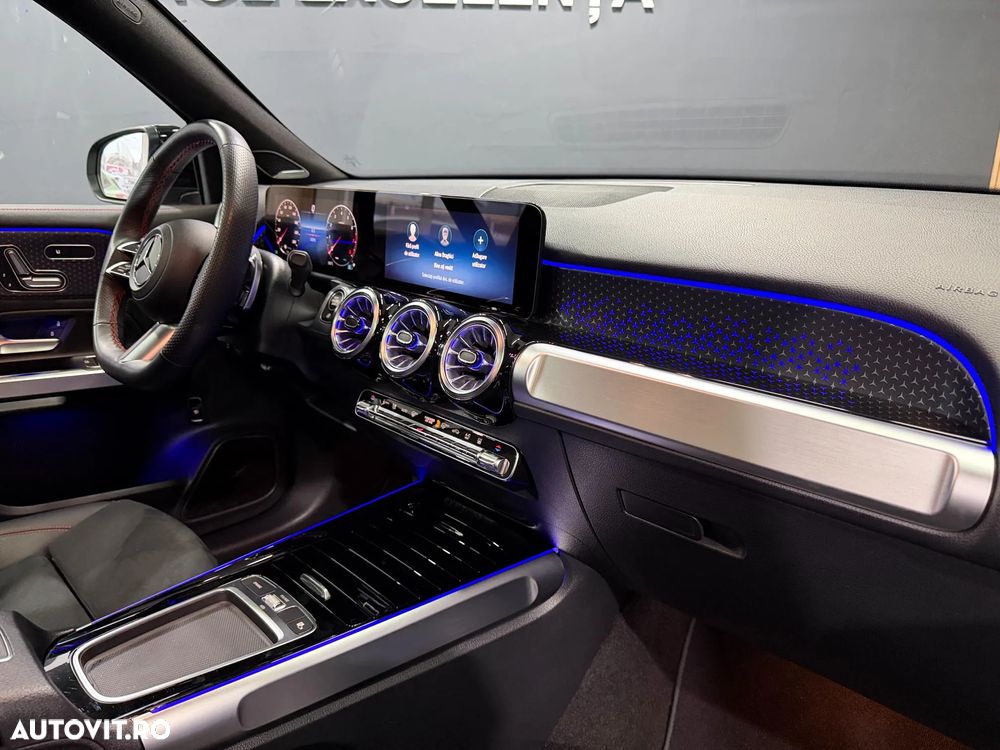 Mercedes-Benz GLB - 16